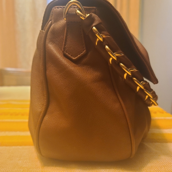 Authentic Fendi Mia Purse with Gold Chain Strap - Picture 5 of 13